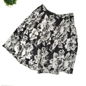 Jones New York Women's Petite Floral Gray Watercolor Lined Flare Silk Skirt 10P‎